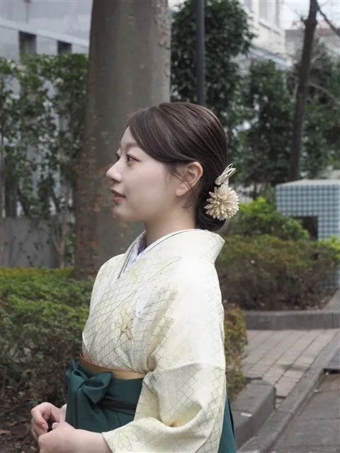 森川実南のポートレート写真(袴姿)